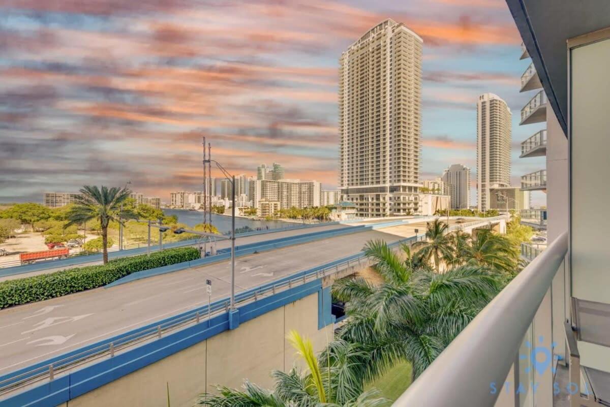 Balcony - Pool - Near Beach - Gym Hallandale Beach Exterior foto