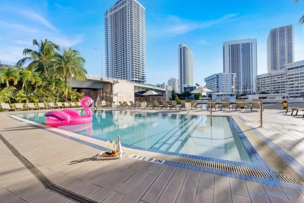 Balcony - Pool - Near Beach - Gym Hallandale Beach Exterior foto