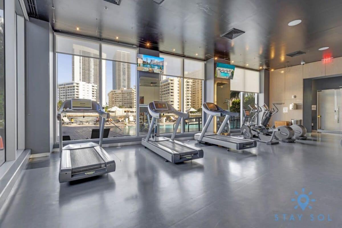 Balcony - Pool - Near Beach - Gym Hallandale Beach Exterior foto