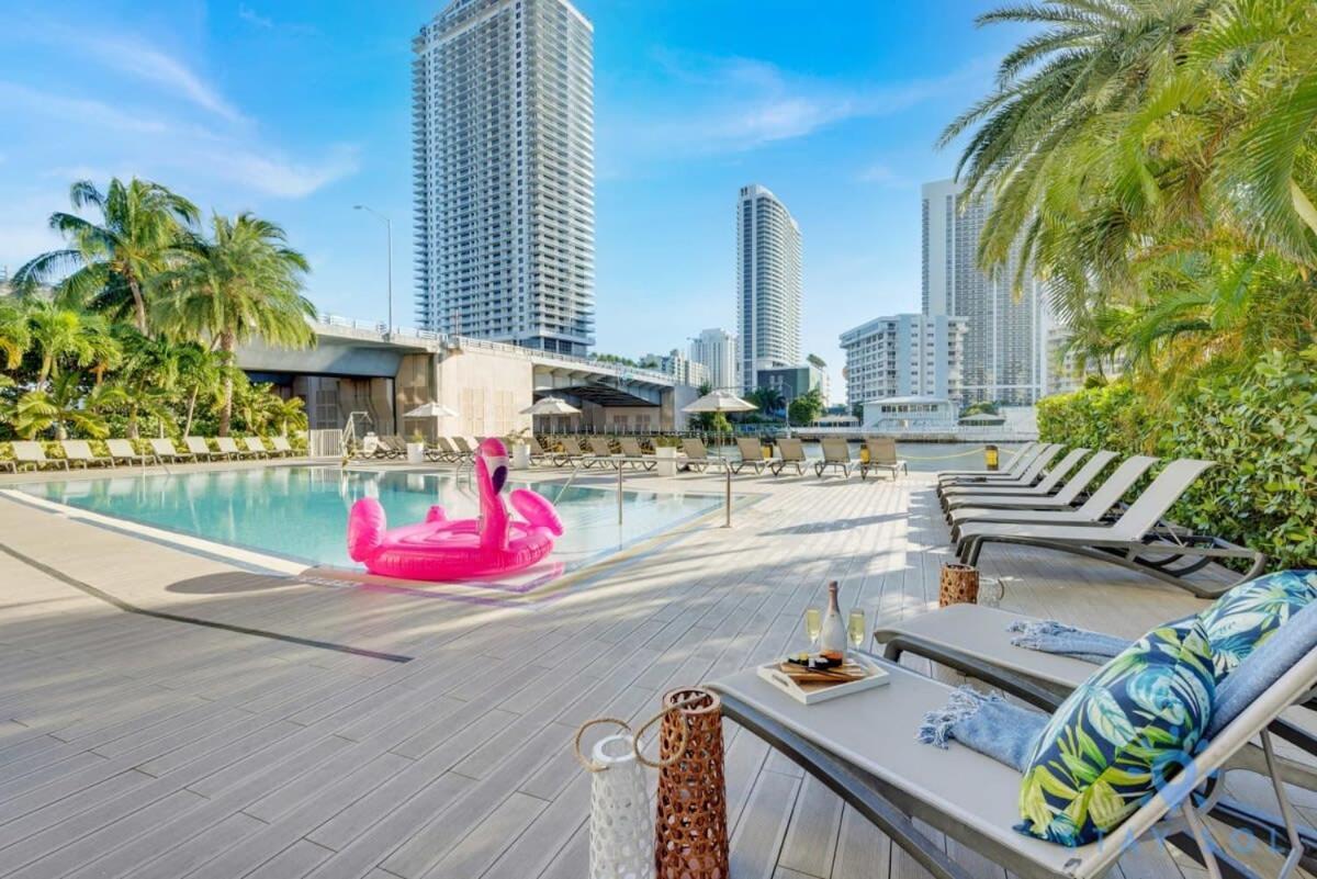 Balcony - Pool - Near Beach - Gym Hallandale Beach Exterior foto